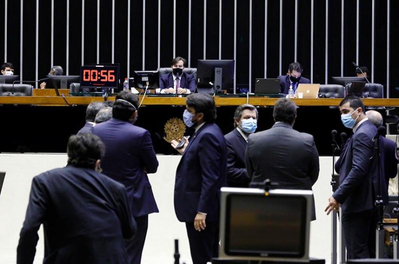 Segue para o Senado MP que cria auxílio de R$ 16 bilhões a estados e municípios