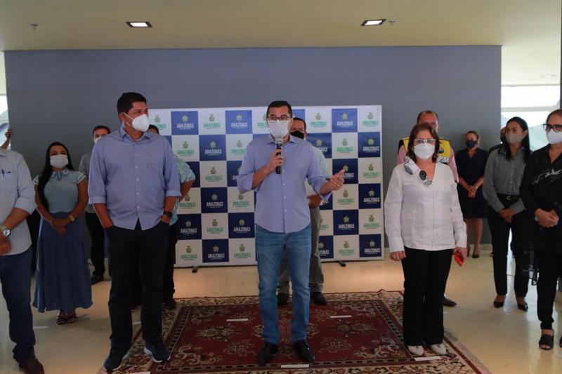 Wilson Lima entrega veículos para expandir programa ‘Vida no Trânsito’ para o interior
