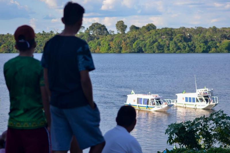 Prefeitura de Parintins beneficia mais de 20 comunidades rurais com duas novas ambulanchas