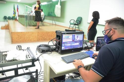 UEA promove encontro de formação de docentes abordando novo cenário desafiador para classe