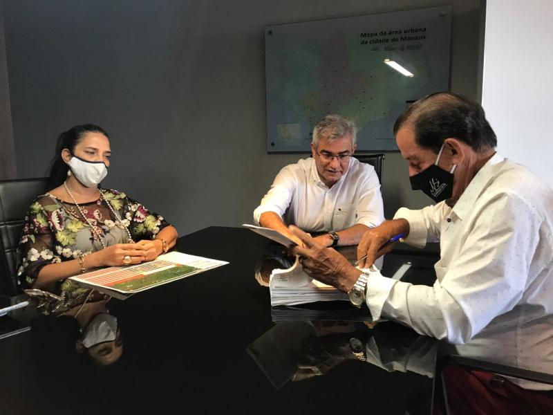 Governo do Amazonas assina convênio com Prefeitura de Tabatinga para investimento em obras de infraestrutura