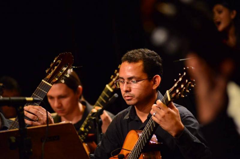 Orquestra de Violões do Amazonas se apresenta pelo projeto 'A Arte Agradece a Vida'