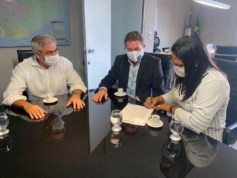 Governo assina convênio para recuperação do sistema viário de Japurá