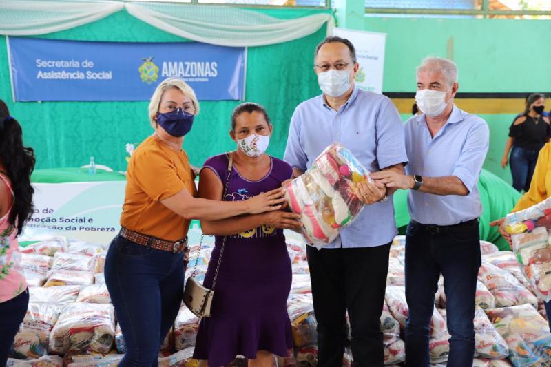 Governo do Amazonas beneficia 580 famílias com ação social em Boa Vista do Ramos Governo do Amazonas beneficia 580 famílias com ação social em Boa Vista do Ramos