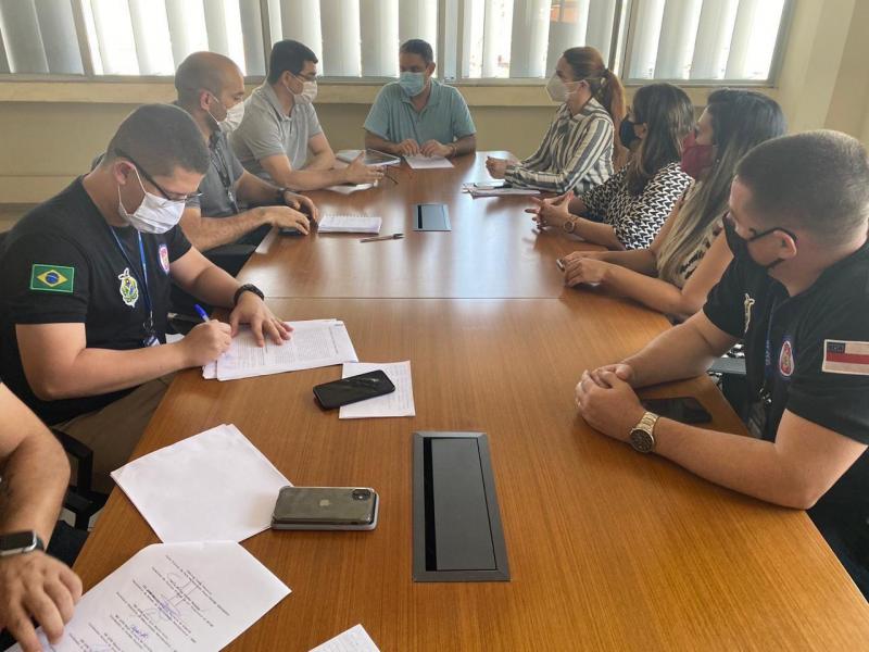 Seap reúne-se com representantes do Judiciário e discute soluções para público do semiaberto