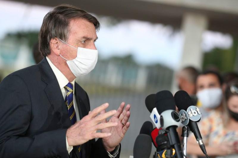 Senadores repudiam ataques de Jair Bolsonaro a jornalista 