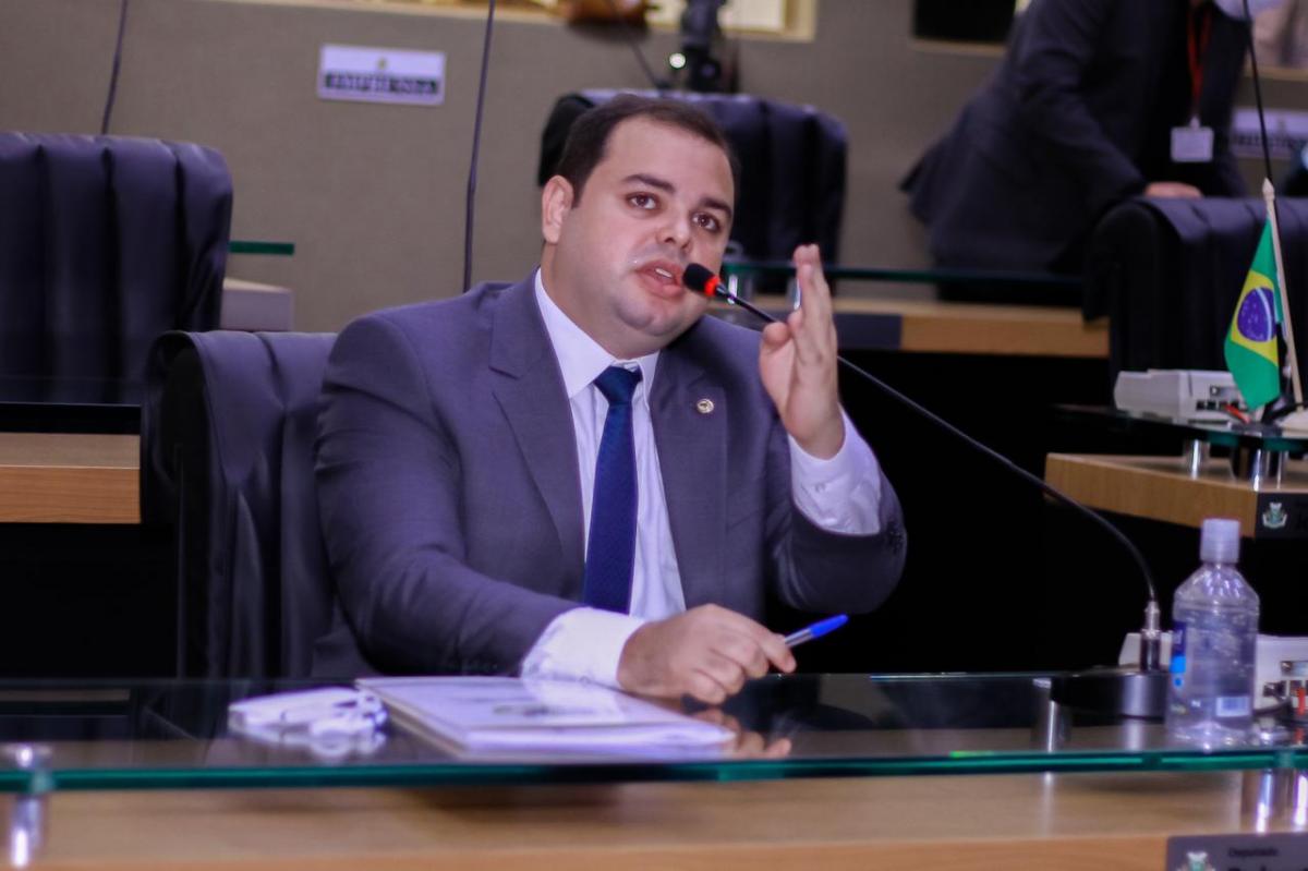 Roberto Cidade propõe a implementação da Carteira de Vacinação Digital