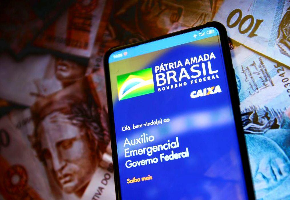Caixa paga hoje auxílio emergencial para nascidos em fevereiro