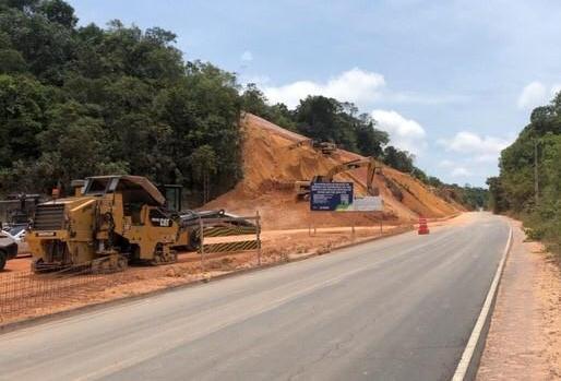 Governo do Estado avança com obras de recuperação nas Estradas de Itapiranga e Silves