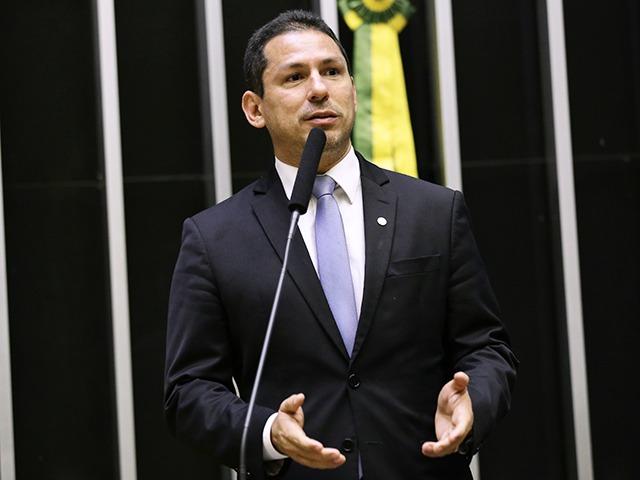 Deputado federal Marcelo Ramos testa positivo para coronavírus