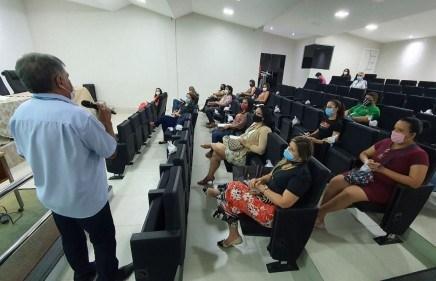 SES-AM prepara servidores com orientações sobre aposentadoria SES-AM prepara servidores com orientações sobre aposentadoria