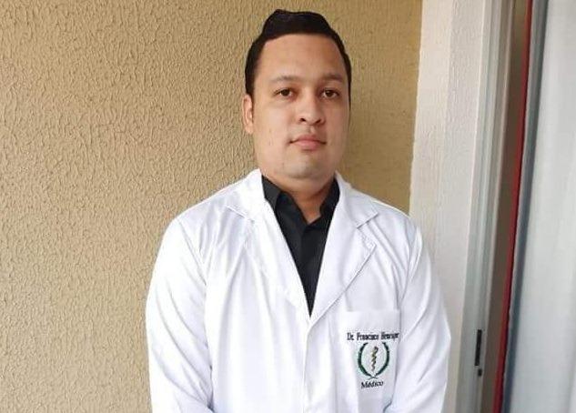 Em Barreirinha, médico Henrique Beltrão teve alta após 13 dias internado com a Covid-19