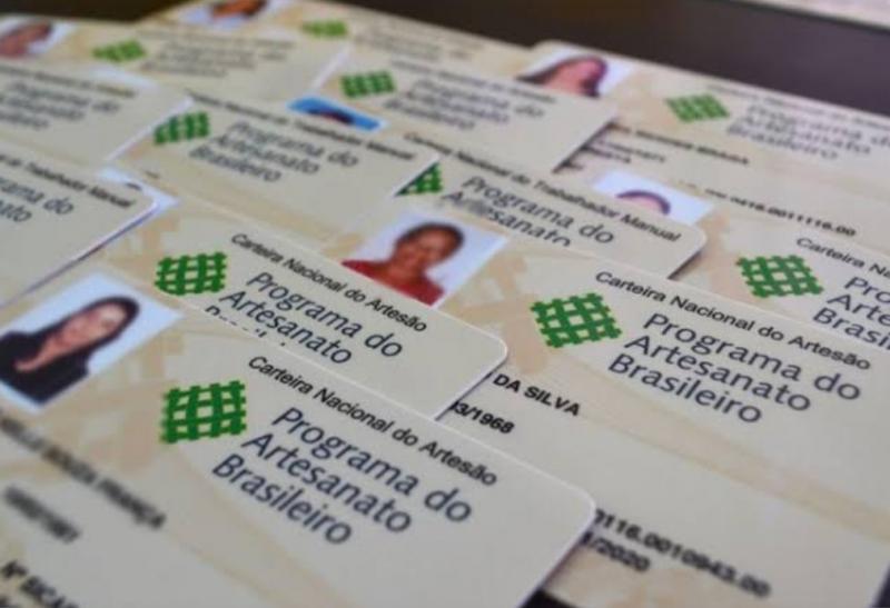 Setemp realiza em Parintins cadastros para Carteira Nacional do Artesão