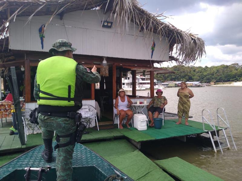 Batalhão Ambiental da PM fiscaliza flutuantes neste domingo