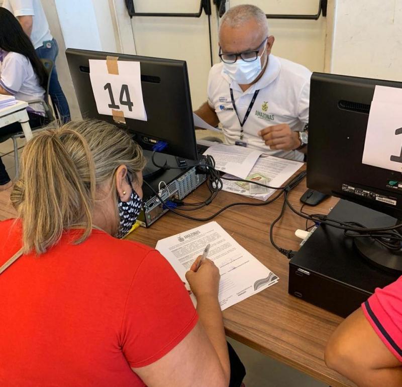 Governo do Amazonas paga 8ª Parcela da Bolsa Moradia aos moradores do Monte Horebe