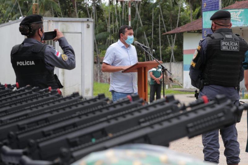 Governador Wilson Lima entrega armamentos para Batalhão da Polícia Militar em Tabatinga