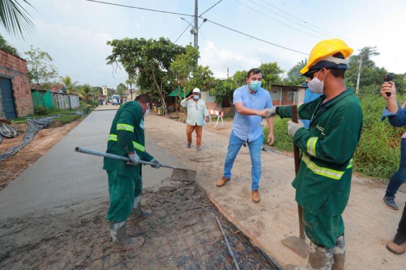 Em Tabatinga, Wilson Lima anuncia que pavimentação de estradas começa ainda em outubro