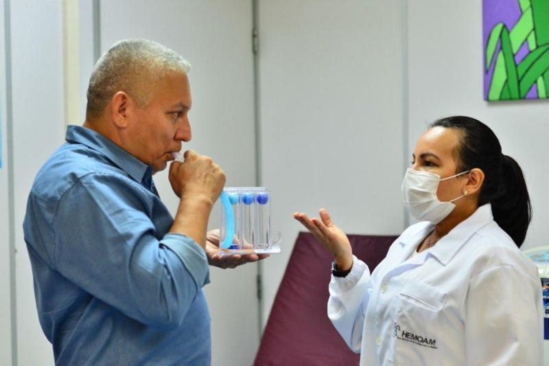 Governo do Amazonas oferece fisioterapia pulmonar para reabilitação de servidores afetados pela Covid-19