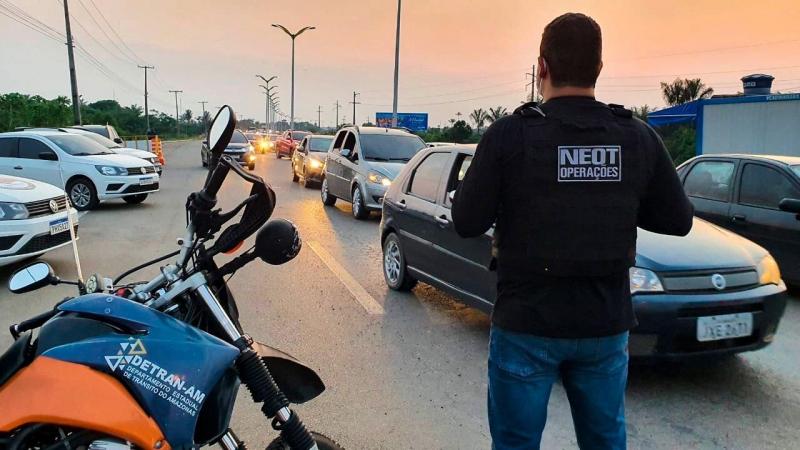 Detran-AM flagra 50 motoristas dirigindo embriagados neste fim de semana prolongado