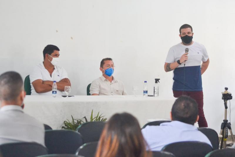 Em Parintins, desobediência às medidas de combate à Covid-19 aumenta número de pacientes internados e recorde de transferência