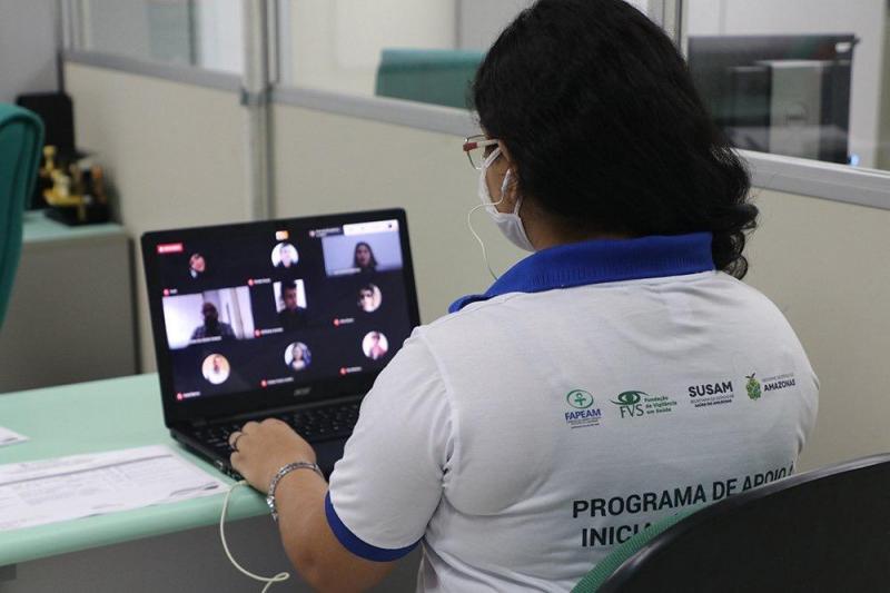 Apresentações de iniciação científica da FVS-AM abordam malária, dengue, raiva e influenza