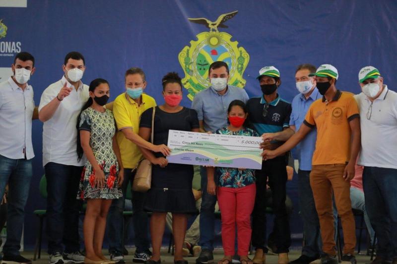 Em Boca do Acre, Wilson Lima entrega equipamentos de saúde e fomenta setor primário