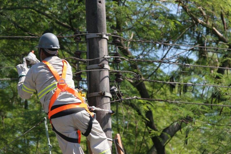 Defensoria obtém liminar que determina religação de energia em casa de jovem autista, em Manaus