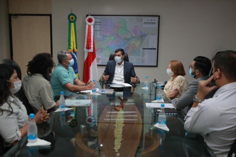 Governo do Amazonas avalia flexibilização de flutuantes na modalidade restaurante