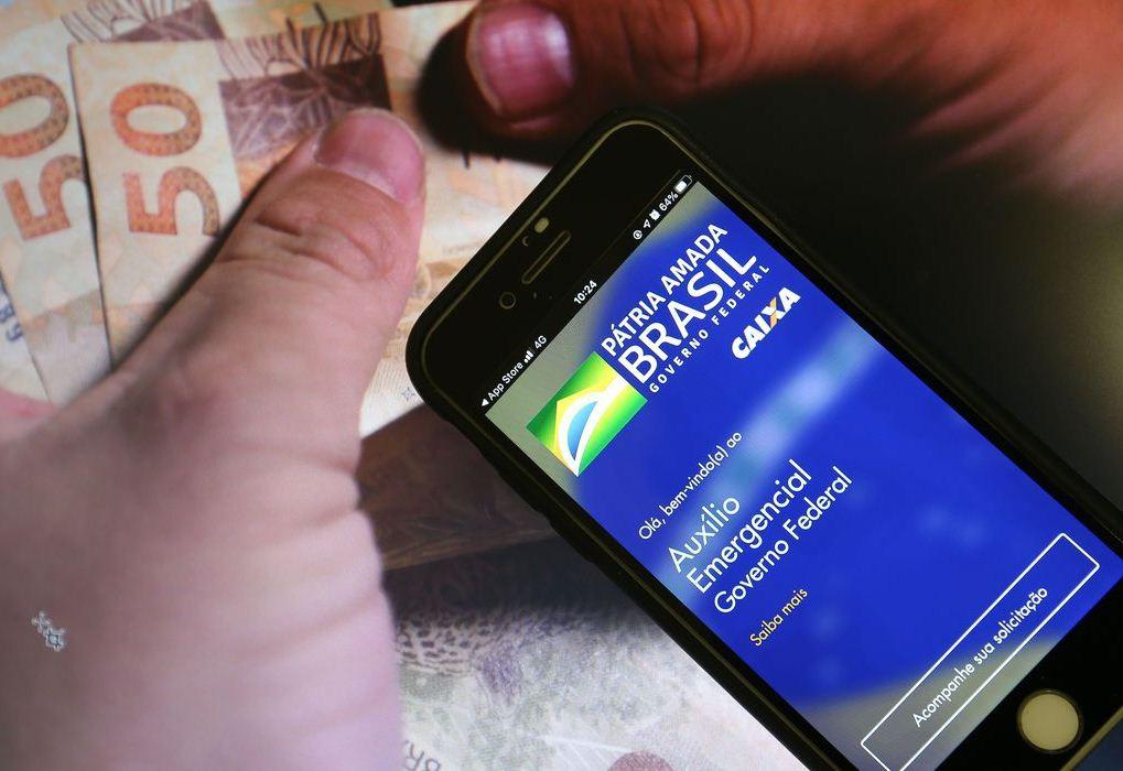Beneficiários nascidos em julho recebem hoje auxílio emergencial