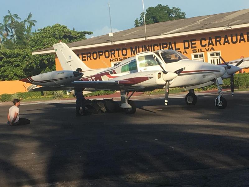 Em Carauari, Polícia Militar apreende mais de 400 quilos de cocaína em aeronave