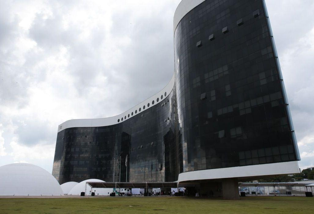 TSE alerta sobre mensagens falsas de anulação das eleições TSE alerta sobre mensagens falsas de anulação das eleições