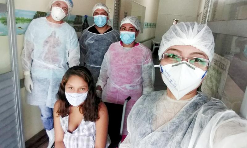 Grávida recuperada da Covid-19 tem alta da área de isolamento do hospital de Barreirinha 
