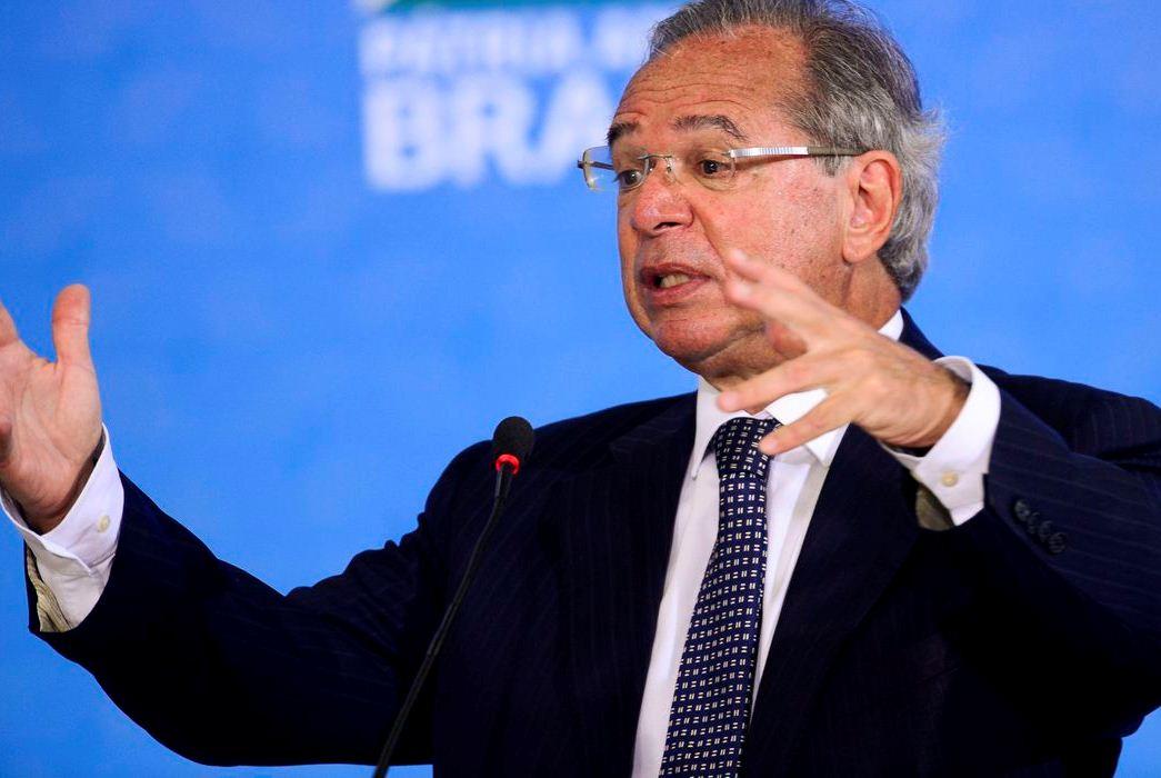 Guedes anuncia que vai para o 