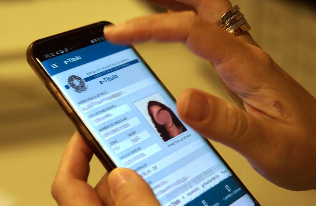 TSE: e-Título deve ser baixado até as 23h59 deste sábado (28)