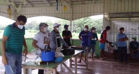 Idam realiza ação de fomento de juta em Anamã e Anori