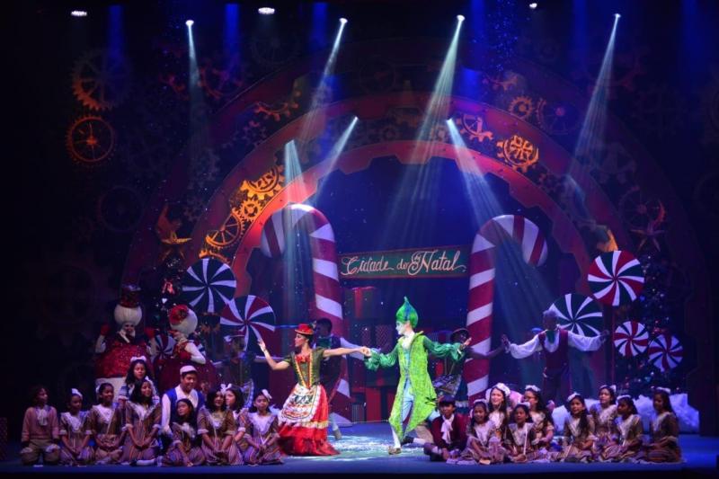 ‘A Caixa Mágica do Natal’ vence três categorias do 20º Prêmio Cenym de Teatro Nacional