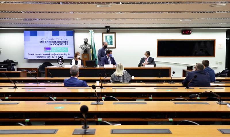 Câmara ouve Ministério da Saúde sobre testes de Covid-19 com vencimento em dezembro