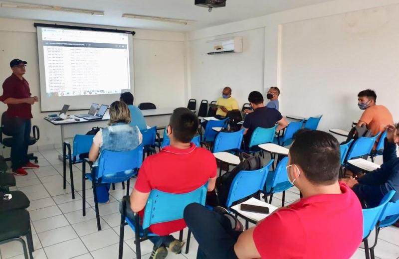 Técnicos participam de treinamento para ações de licenciamento e cadastramento rural 