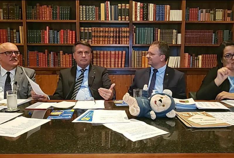 Covid-19: plano de imunização está praticamente pronto, diz Bolsonaro