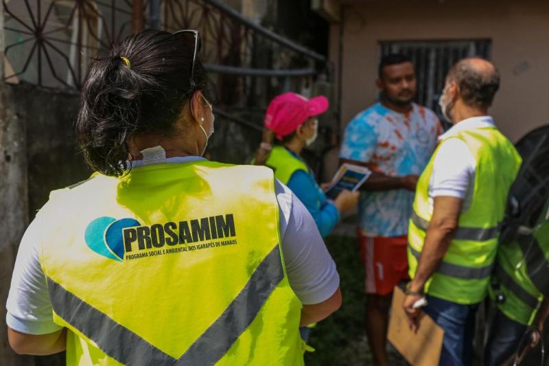 Prosamim realiza sensibilização sobre esgotamento sanitário no entorno do igarapé Mestre Chico