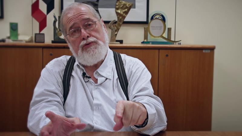 “Brasil ainda está na pandemia, não podemos descuidar”, afirma médico sanitarista