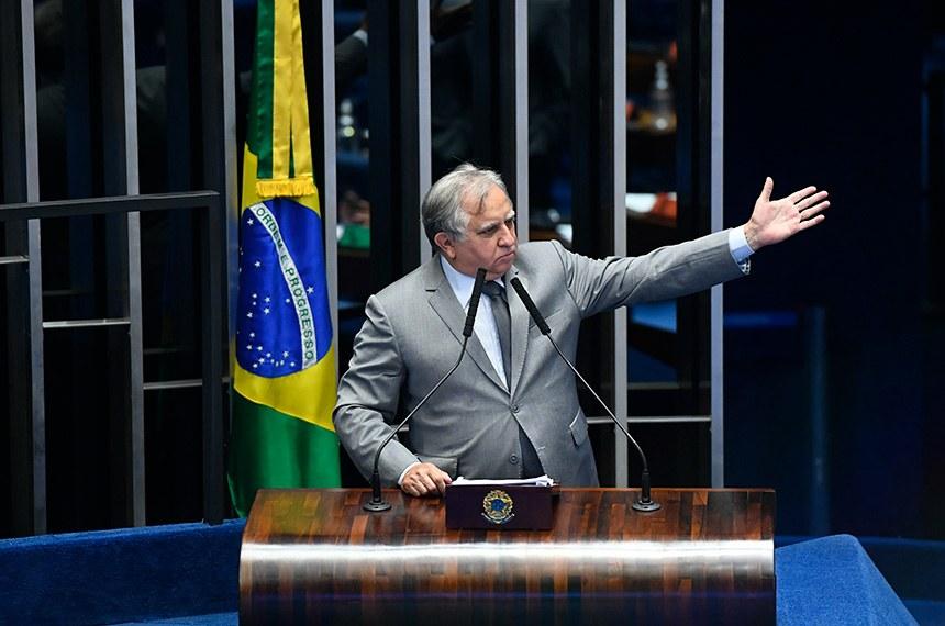 Dinheiro do Fundeb é da escola pública, aprova Senado; texto volta à Câmara