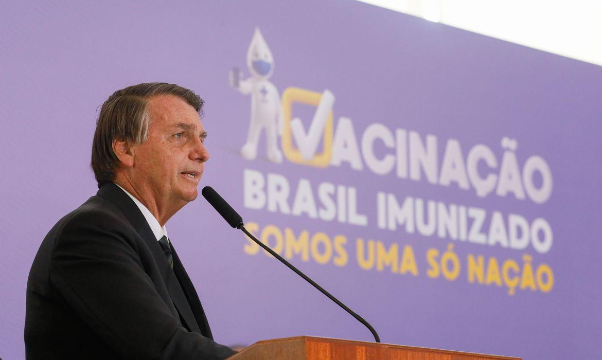 Bolsonaro pede união a governadores na luta contra a Covid-19