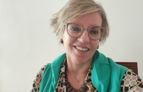 Médica infectologista diz que municípios precisam se organizar para vacinação contra Covid-19