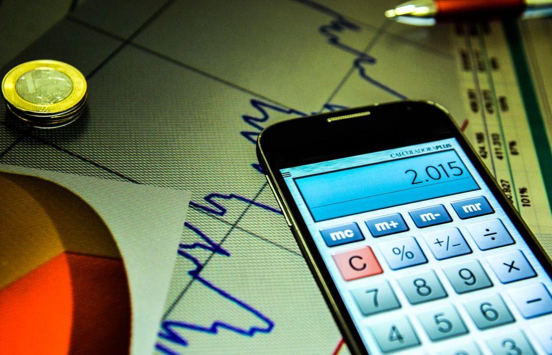 ECONOMIA: Ipea projeta 4,3% de queda no PIB em 2020