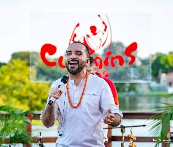 Cantor e compositor Enéas Dias testa positivo para Covid-19 