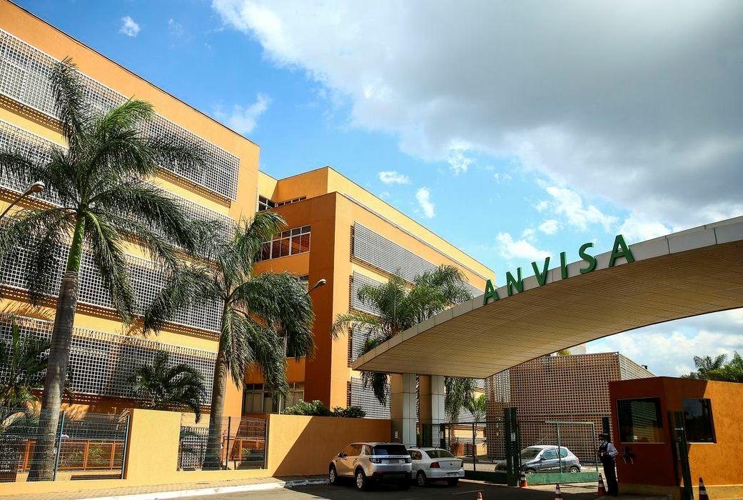 Anvisa diz que não recebeu pedido de uso emergencial de vacina