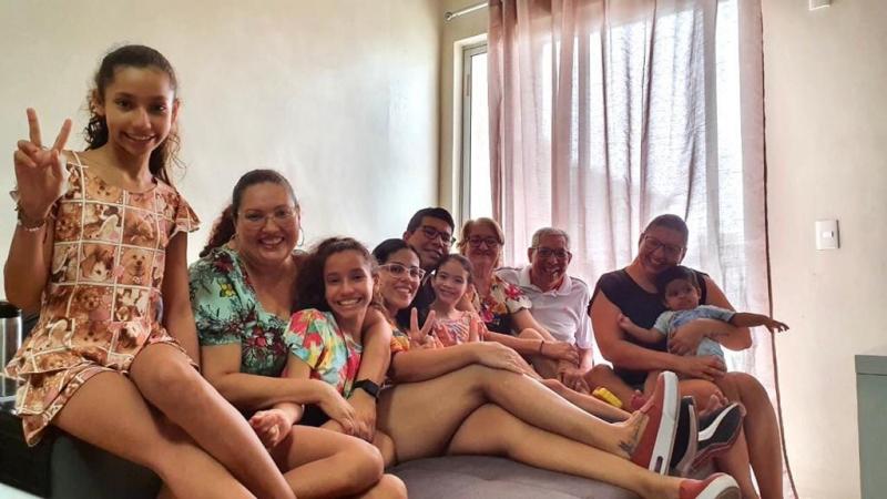 Dez pessoas da mesma família vencem a Covid-19 em Parintins