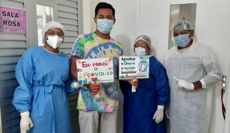 Jovem de 22 anos tem alta do hospital de Barreirinha, após se recuperar de complicações da Covid-19