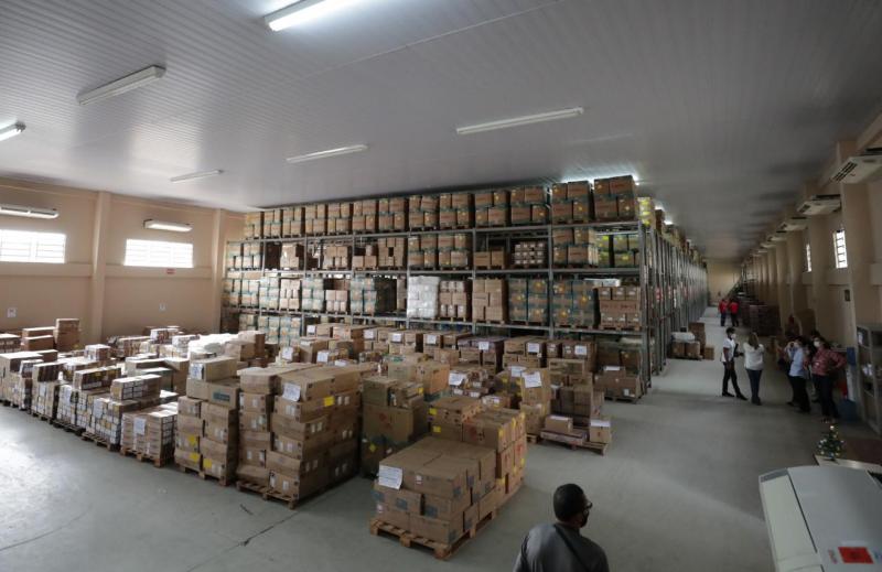 Governo do Amazonas mantém insumos de intubação para unidades de saúde no combate à Covid-19
